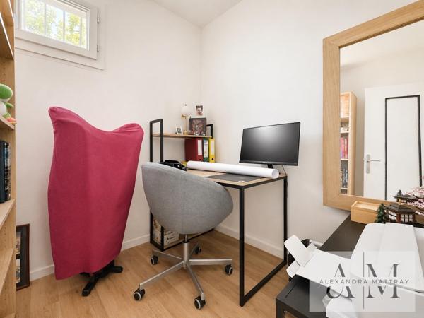 Appartement T3 de 71 m² traversant Est Ouest parfait état 12 minutes de l'Eglise Saint Amand