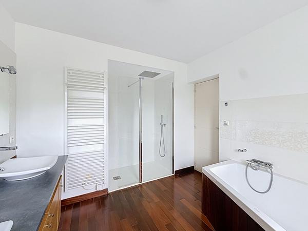 Maison Cantenay Epinard 9 pièce(s) 276 m2