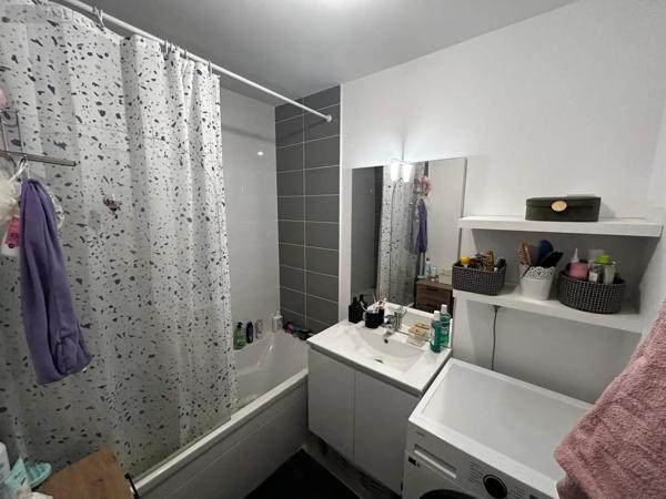 Location - Appartement La Chapelle-des-Fougeretz 35520 3 pièces 60 m 2