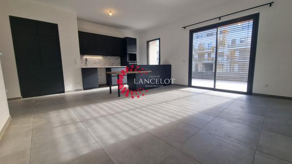 3 P à louer 76 m² avec terrasse en RDJ et garage