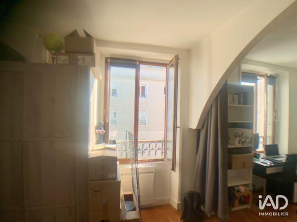 Location studio 27 m² Nanterre