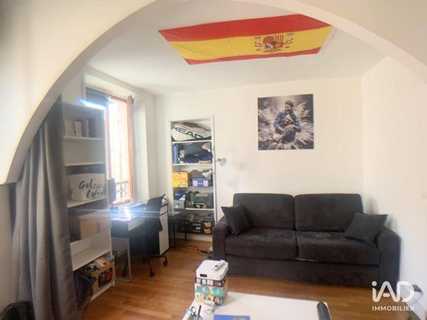 Location studio 27 m² Nanterre