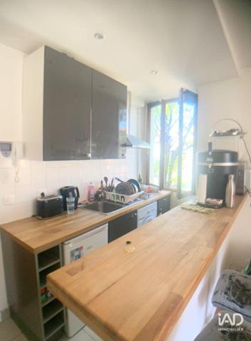 Location studio 27 m² Nanterre