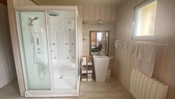 Maison de prés de 200 m2 habitables avec piscine, Le Fenouiller