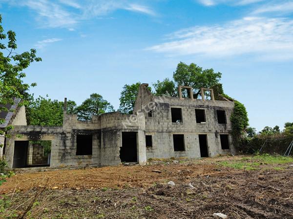 Maison a finir de renover - en campagne - NAIZIN - 10 minutes de Pontivy