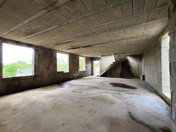 Maison a finir de renover - en campagne - NAIZIN - 10 minutes de Pontivy