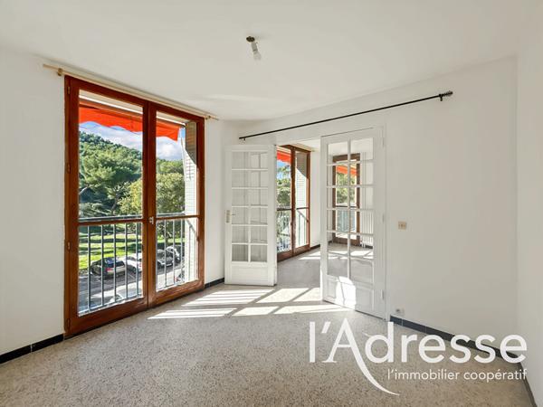 Appartement Marseille - 3 pièces - 82 m2