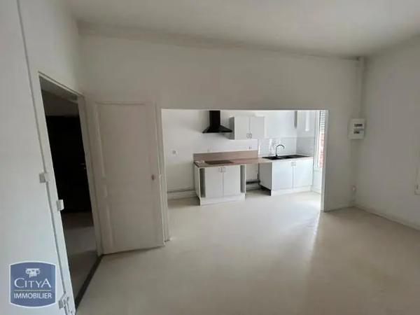 Appartement à louer 2 pièces 41m² Tergnier (02700)