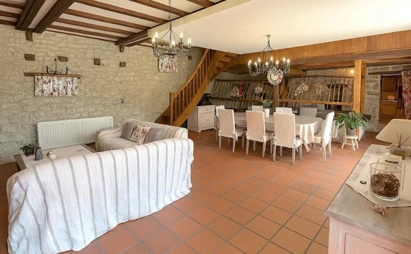 Vente Maison 7 pièces 190 m2 à Ginouillac