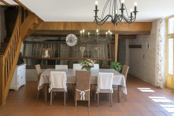 Vente Maison 7 pièces 190 m2 à Ginouillac