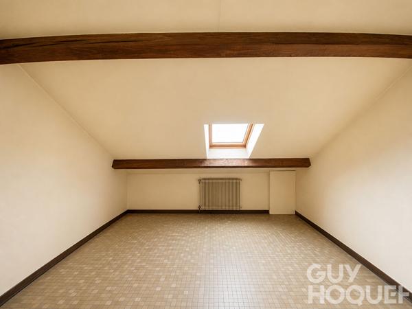 Appartement atypique à fort potentiel centre ville d'Orthez 75 m² habitables / 110 m² au sol