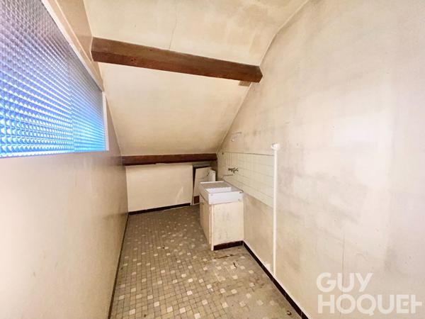 Appartement atypique à fort potentiel centre ville d'Orthez 75 m² habitables / 110 m² au sol