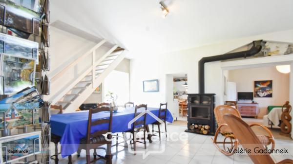 Maison en pierre de 1850 à Saint-Pierre-d’Oléron, (17310), 5 chambres, piscine, sauna, patio clos et jardin sans vis-à-vis, à deux pas du centre et à 10 minutes de la Cotinière.