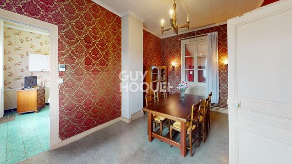 Maison de plain-pied à vendre à PÉRONNE (80200) avec garage et véranda.