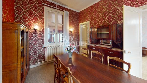 Maison de plain-pied à vendre à PÉRONNE (80200) avec garage et véranda.