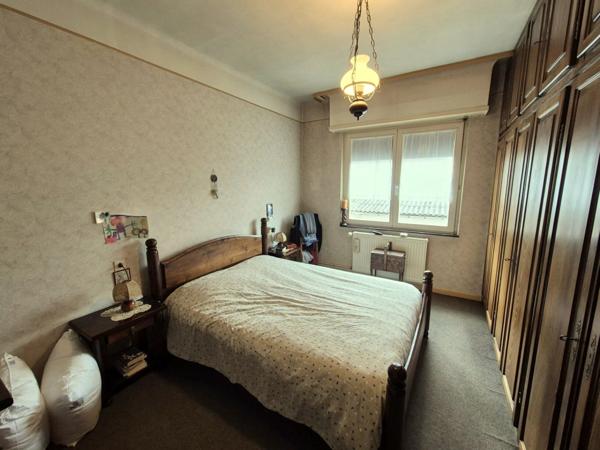 Demi-Immeuble de Rapport avec hangar de 250m² – Opportunité d’Investissement