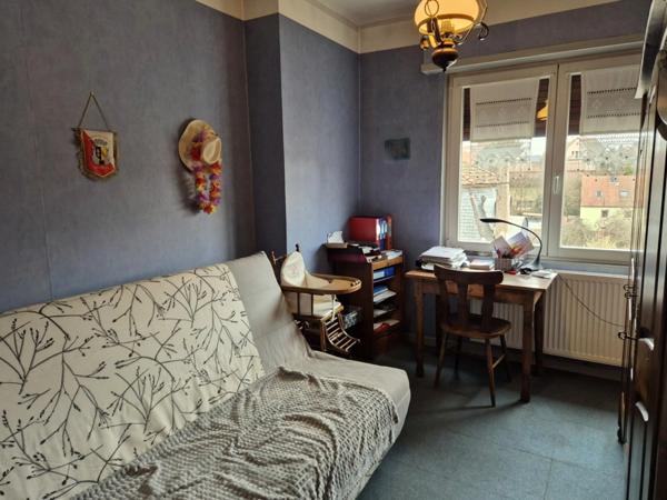 Demi-Immeuble de Rapport avec hangar de 250m² – Opportunité d’Investissement