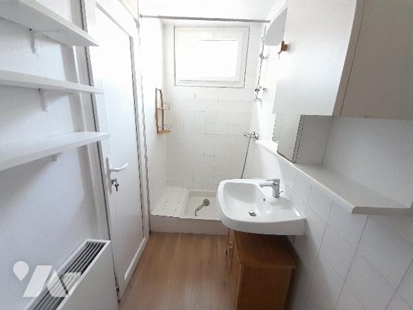 POITIERS, centre-ville Rue de la Régratterie -T2 de charme