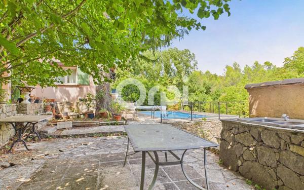 Maison à vendre    7 pièces • 163,22 m2 Callian