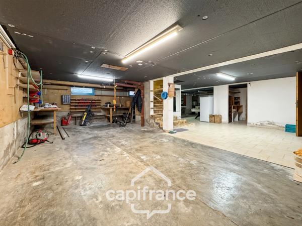 Maison familiale 4 chambres – 139 m² – Sous-sol complet – Quartier calme à Saint-Rémy