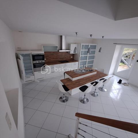 Maison en pierre de 159 m²