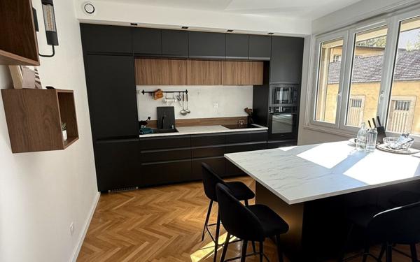 Appartement à vendre    3 pièces • 66 m2 Lyon 3