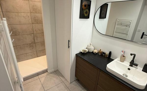 Appartement à vendre    3 pièces • 66 m2 Lyon 3