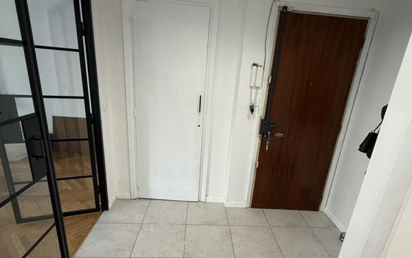 Appartement à vendre    3 pièces • 66 m2 Lyon 3