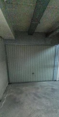 EXCLUSIVITE  SAINT QUENTIN EN YVELINES  -  Parking / box 14 m²