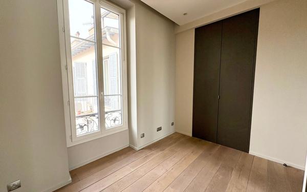 Appartement à louer    3 pièces • 62,02 m2 Nice