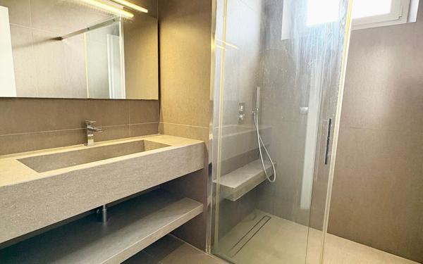 Appartement à louer    3 pièces • 62,02 m2 Nice