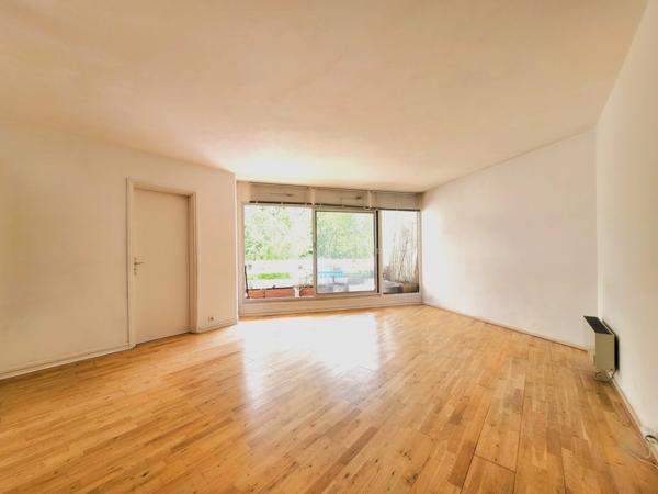 Rosny-sous-Bois Colline de la Boissière – Parc de Nanteuil – 4 pièces traversant de 89 m² avec terrasse, balcons et double stationnement – Secteur Golf / La Boissière