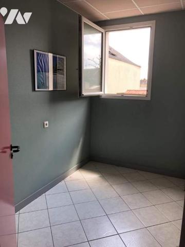 BATIMENT 360 M² environ CENTRE VILLE