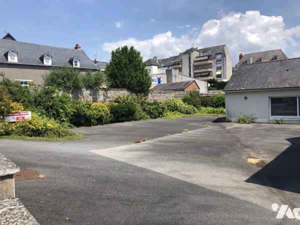 BATIMENT 360 M² environ CENTRE VILLE