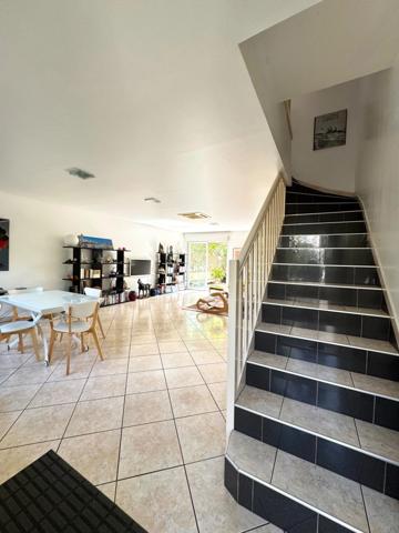 Belle maison familiale très spacieuse et lumineuse 5/6 pièces à vendre 121 m² avec un grand Jardin - AULNAY SOUS BOIS à 12 minutes de Paris