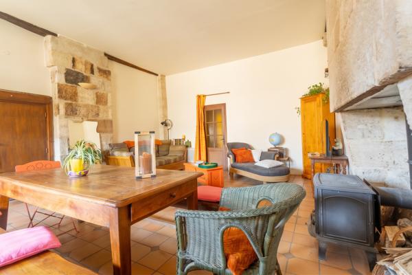 Appartement
         2 pièces
        - 60 m² 117 500 €*