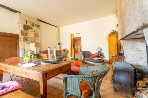 Appartement
         2 pièces
        - 60 m² 117 500 €*