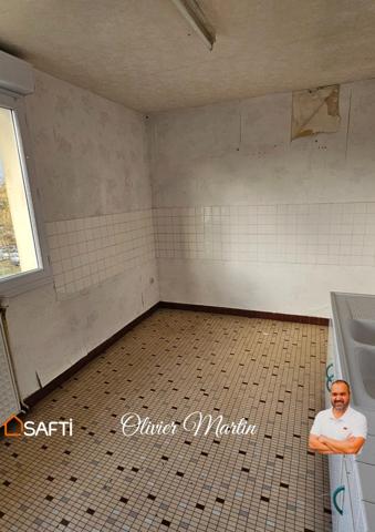 Opportunité Investissement : Ancien Local de La Poste à fort potentiel