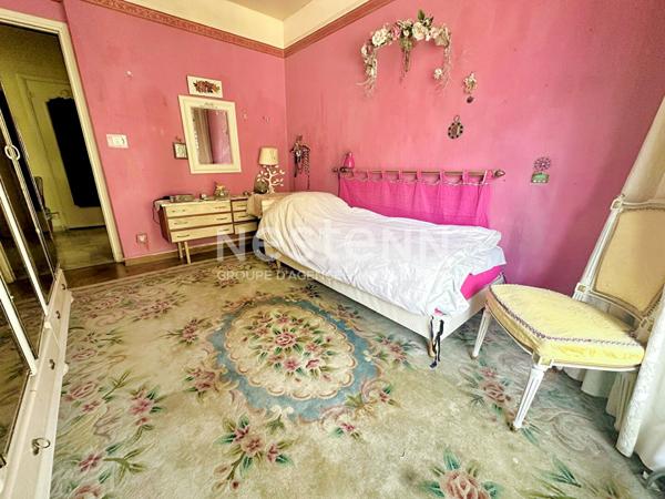 Exclusivité à vendre NICE DELFINO-RIQUIER : Appartement 3/4 pièces à rénover avec un potentiel incroyable !