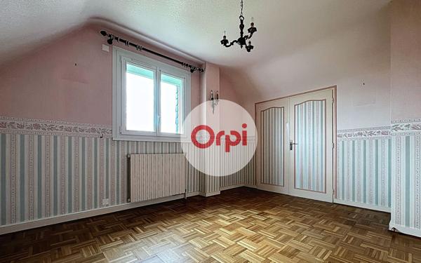 Maison à vendre    5 pièces • 103,96 m2 Questembert