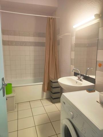 Immeuble à vendre CEILHES ET ROCOZELS (34)