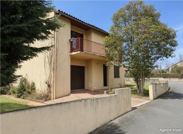 À vendre - Maison ancienne, 4 pièces située à Villefranche-de-Rouergue (12200)