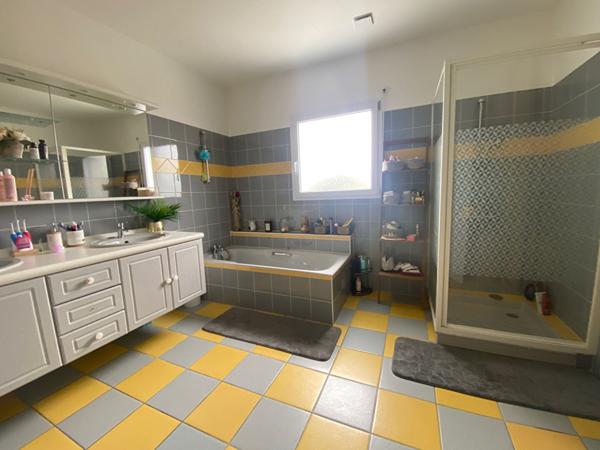 Maison Longeville Sur Mer 5 pièce(s) 248 m2