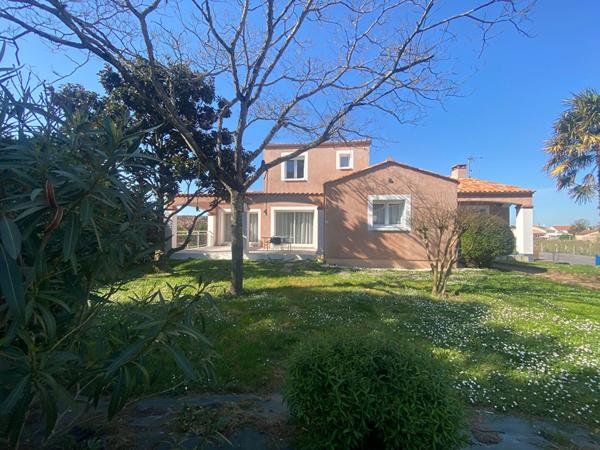 Maison Longeville Sur Mer 5 pièce(s) 248 m2