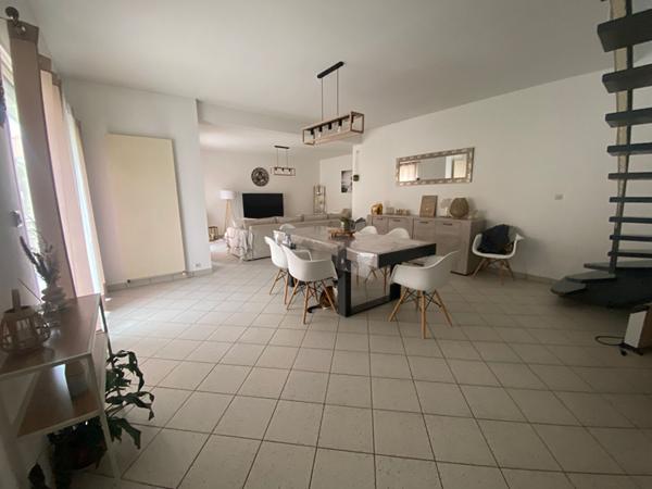 Maison Longeville Sur Mer 5 pièce(s) 248 m2