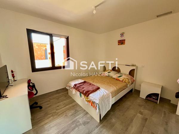 Villa neuve sur secteur calme