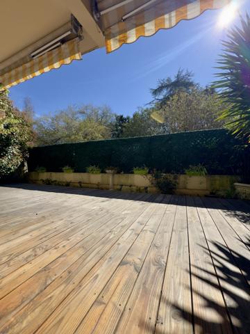 Toulon (83100) Toulon // 3-4 pièces // Rez-de-jardin SUD avec terrasse exceptionnelle au calme absolu // PARKING