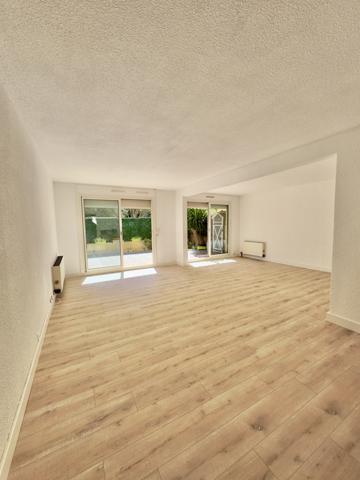 Toulon (83100) Toulon // 3-4 pièces // Rez-de-jardin SUD avec terrasse exceptionnelle au calme absolu // PARKING