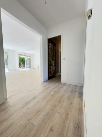 Toulon (83100) Toulon // 3-4 pièces // Rez-de-jardin SUD avec terrasse exceptionnelle au calme absolu // PARKING