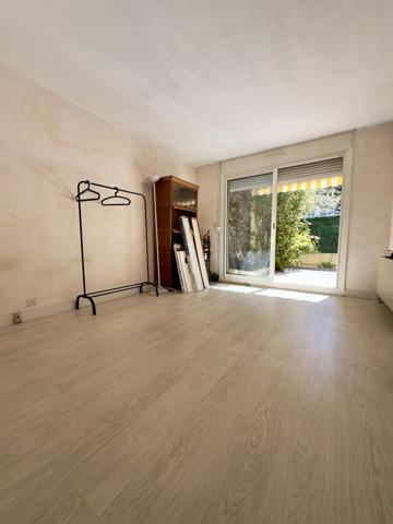 Toulon (83100) Toulon // 3-4 pièces // Rez-de-jardin SUD avec terrasse exceptionnelle au calme absolu // PARKING